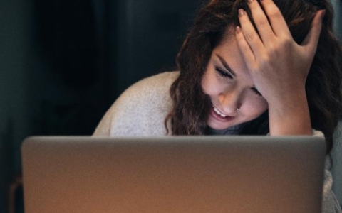 肺结节熬夜怕不怕生气了