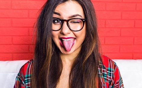 女性排便带血？警惕这些原因，及时就医确保健康！