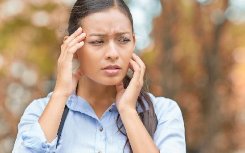 一天只拉稀没有小便有事吗