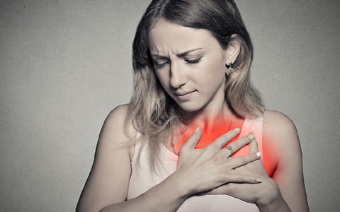 左胸下侧疼怎么了