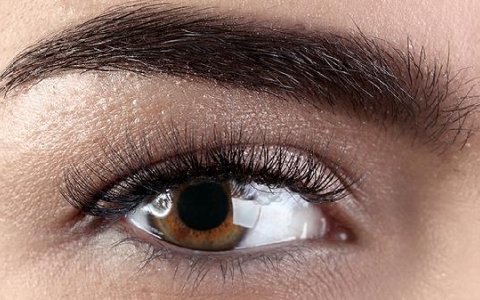 老是睡觉醒来眼睛有点水肿