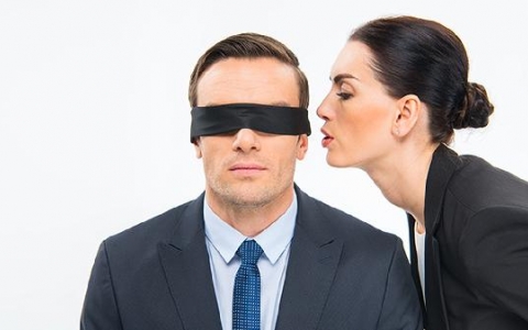 强直性脊柱炎会导致失明吗？揭示病情严重程度与视力风险的真相！