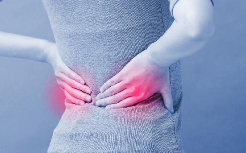 腰背痛患者福音：简单护理与治疗助你轻松应对强直性脊柱炎！
