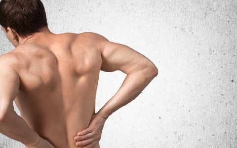 强直性脊柱炎治疗新突破：个性化方案如何改变生活质量？