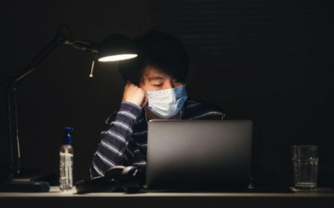 熬夜劳累易感冒？揭秘免疫力下降的真相与快速恢复秘诀！