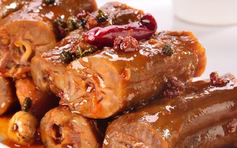 孩子鼻子里面有红色肿起来的肉疙瘩怎么办