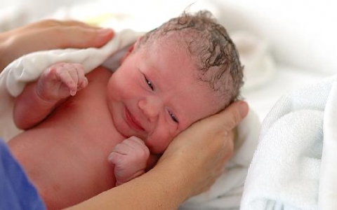 新生儿冠状动脉畸形怎么治疗好