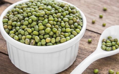 绿豆大皮脂腺囊肿要切除么