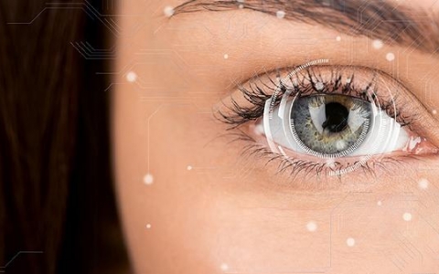 一般女人多少岁眼角会出现鱼尾纹