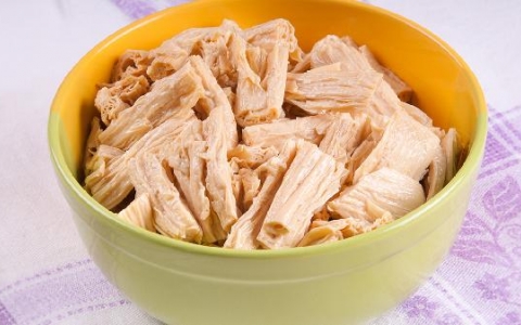 为什么不建议中老年人多吃豆腐皮呢