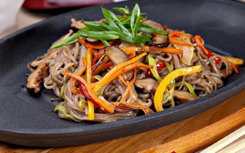 有白发吃什么食物能变黑发