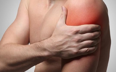 肩胛骨缝酸胀疼痛是什么原因
