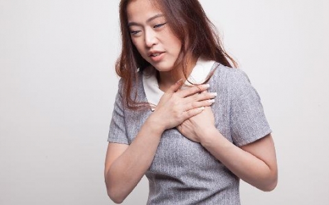 乳头内陷的妈妈怎么给宝宝喂奶