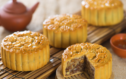 孩子吃了起霉的月饼肚子疼怎么办