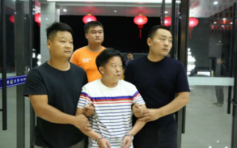 白夜追凶谁杀的常艾艾父亲